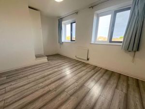 Bedroom- click for photo gallery